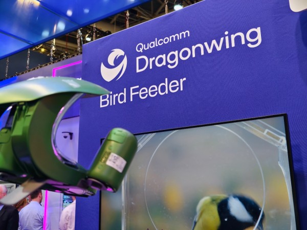 CES高通见闻：「小鸟到大象」，差了4个数量级的AI终端，这家公司为什么都能跑通？