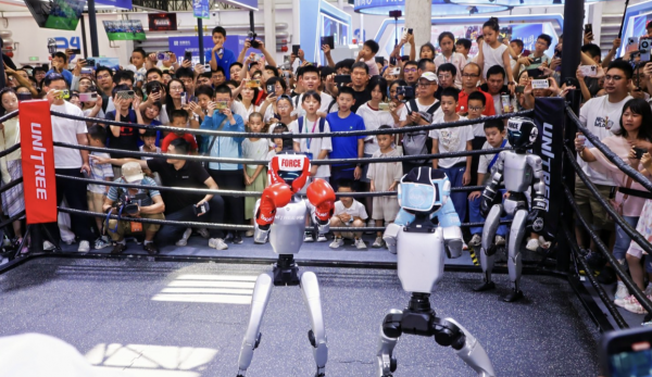围观WRC 2025，看到了中国人形机器人的“一小步”