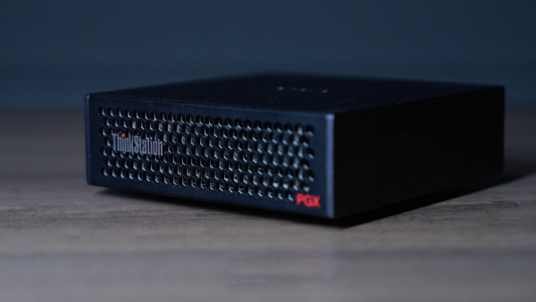 1200 �ڲ������������������� ThinkStation PGX �ϴ���һ��&ldquo;AI �༭��&ldquo;