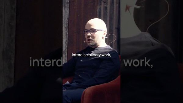 Demis Hassabis����ҵ�ߵ��Ҹ棺��Ƽ�ʮ��·��AGI��������;����