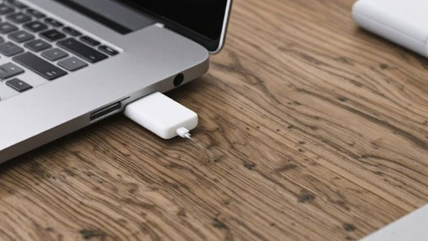 MagSafe ��һ�ؼ���MOFT Action Inspiration �Ĵ�����ʵ�õ��������