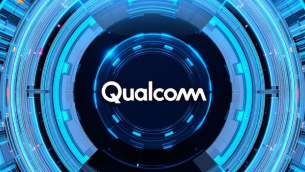 Qualcomm ��ŵ���Ǳ���ʵ����չʾ�๩Ӧ�� AI ģ�����������������Эͬ����