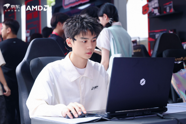 打瓦选AMD,千帧显实力!AMD京东电竞嘉年华成都站燃情收官