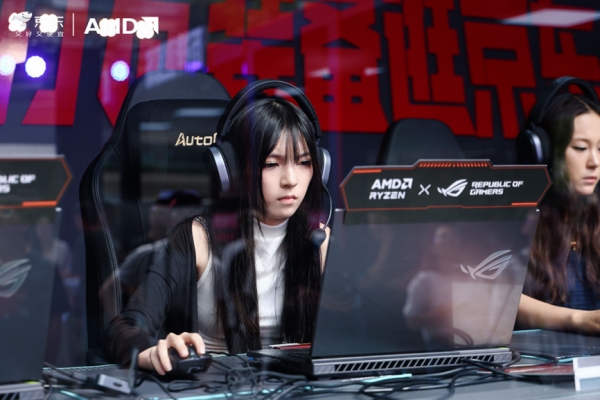 打瓦选AMD,千帧显实力!AMD京东电竞嘉年华成都站燃情收官