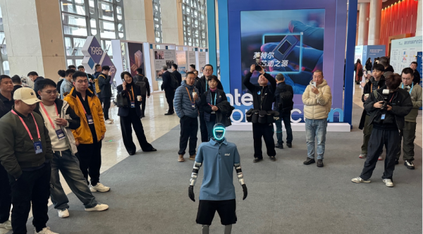 英特尔如何加速边缘AI落地?